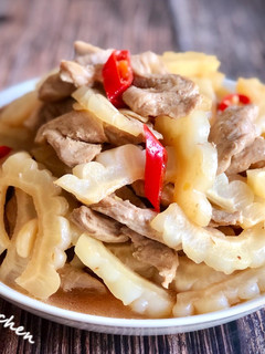 苦瓜炒肉絲 / 家常菜 的食譜成品照片