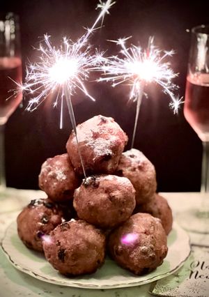 Una foto de 🇳🇱 Especial de Año Nuevo: OLIEBOLLEN (Países Bajos)