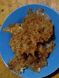 Rempeyek teri nasi