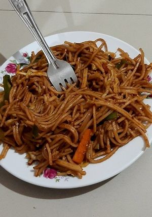 સેઝવાન નુડલસ રેસીપી મુખ્ય ફોટો