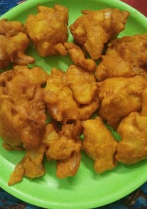A picture of Kanda bhajia.