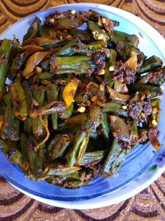 प्याज मसाले वाली भिंडी (Pyaz masale wali bhindi recipe in hindi) रेसिपी मुख्य फोटो