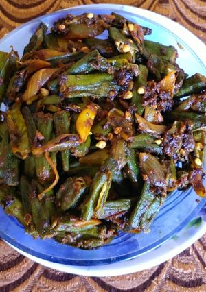 प्याज मसाले वाली भिंडी (Pyaz masale wali bhindi recipe in hindi) रेसिपी मुख्य फोटो