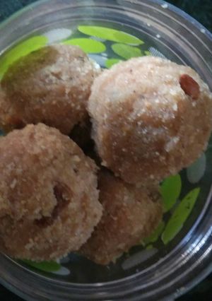 A picture of Churme ka ladoo.