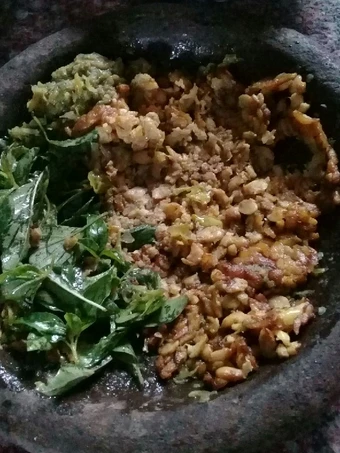 Cara Gampang Menyiapkan Resep Tempe penyet sambel ijo simple yang Uenak Anti Ribet, Sempurna
