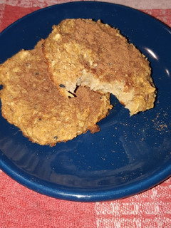 Una foto de Galletas dulces de avena, manzana y semillas; sin azúcar!!