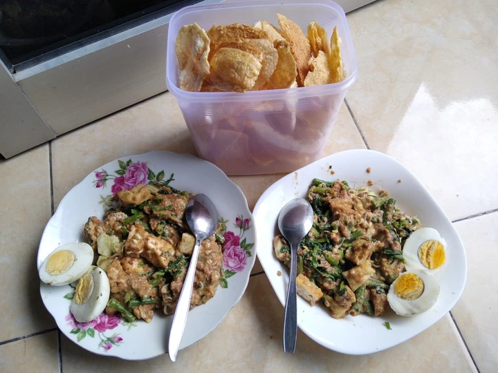 Cara Gampang Membuat Resep Rujak petis madura yang Lezat Anti Ribet, Lezat