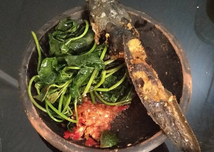 Ikan Lele Sambal Mentah with Vegetables