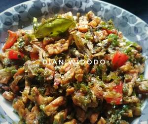 Caranya Menyajikan Tempe Teri Cabe Ijo Ala Rumahan