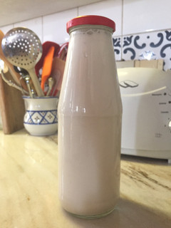 Una foto de Leche de almendras 🥛