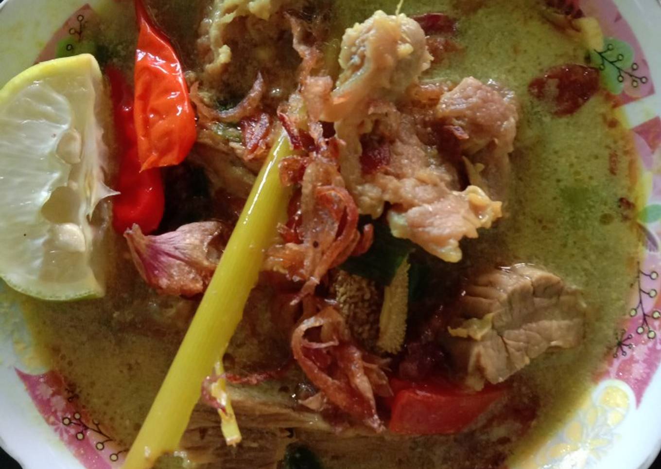 Soto daging kuah santan