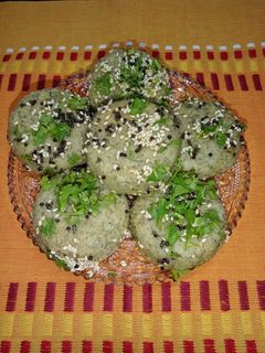 મગ પાલક ના ઢોકળા (Moong Palak Dhokla Recipe In Gujarati) રેસીપી મુખ્ય ફોટો