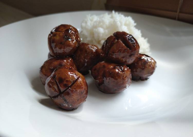 Langkah Mudah untuk mengolah Bakso Karamel Kecap, Bisa Manjain Lidah