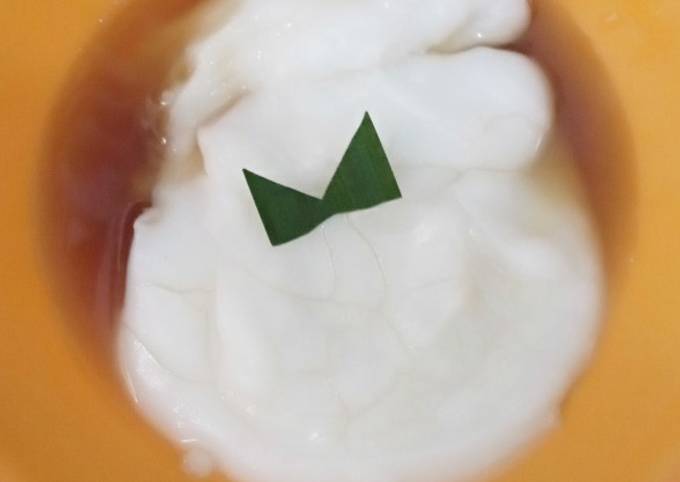 Bagaimana Membuat Bubur Sumsum Gula Merah Anti Gagal