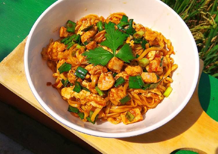 Mie Urai Goreng Spesial