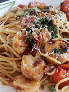 意式奶油蒜頭檸檬炒大蝦意粉 (Shrimp Scampi Pasta) 的食譜成品照片