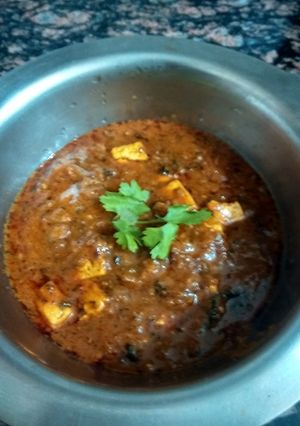 A picture of Dhaba style paneer.