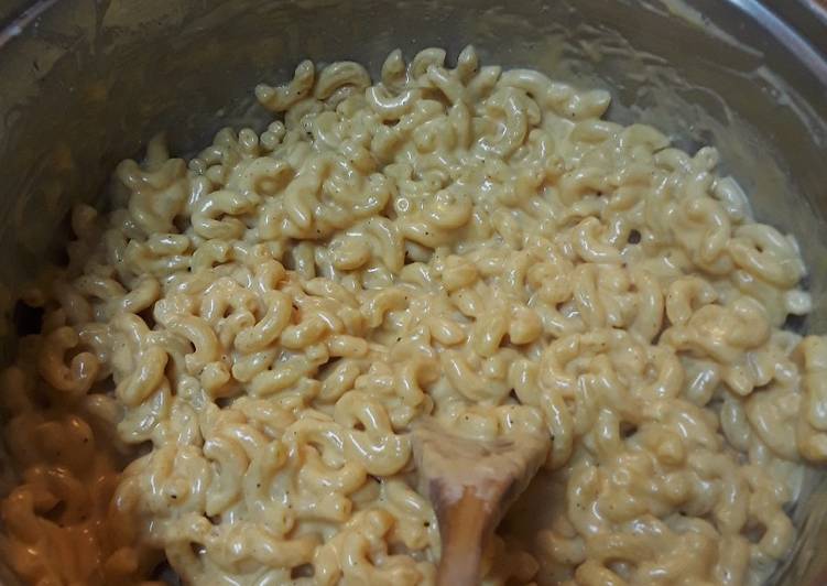 Simple Way to Prepare Any-night-of-the-week One Pot Creamy Macaroni and Cheese