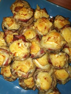 Töltött gomba (falatok) recept fotója