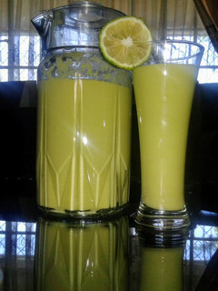 A picture of Avocado 🥑.. banana 🍌..lemon🍋 smoothie.