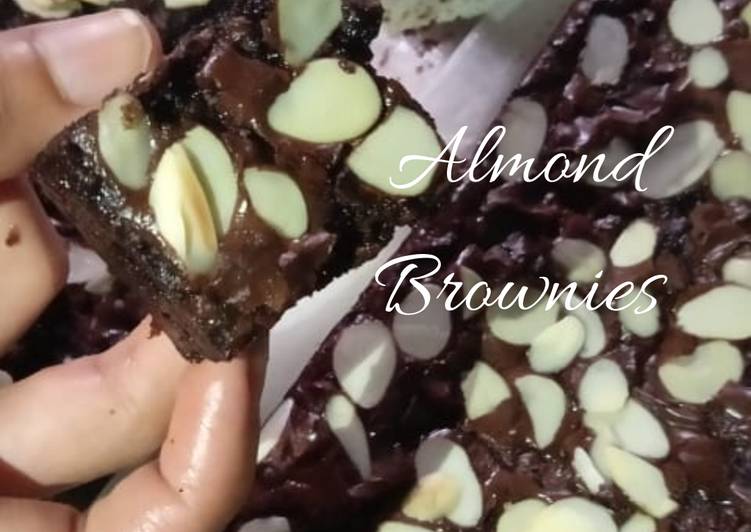 Bagaimana Menyiapkan Almond Brownies, Lezat