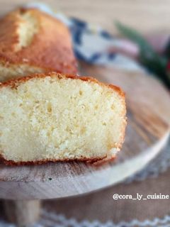 Une photo de Cake au citron (recette de Pierre Hermé)
