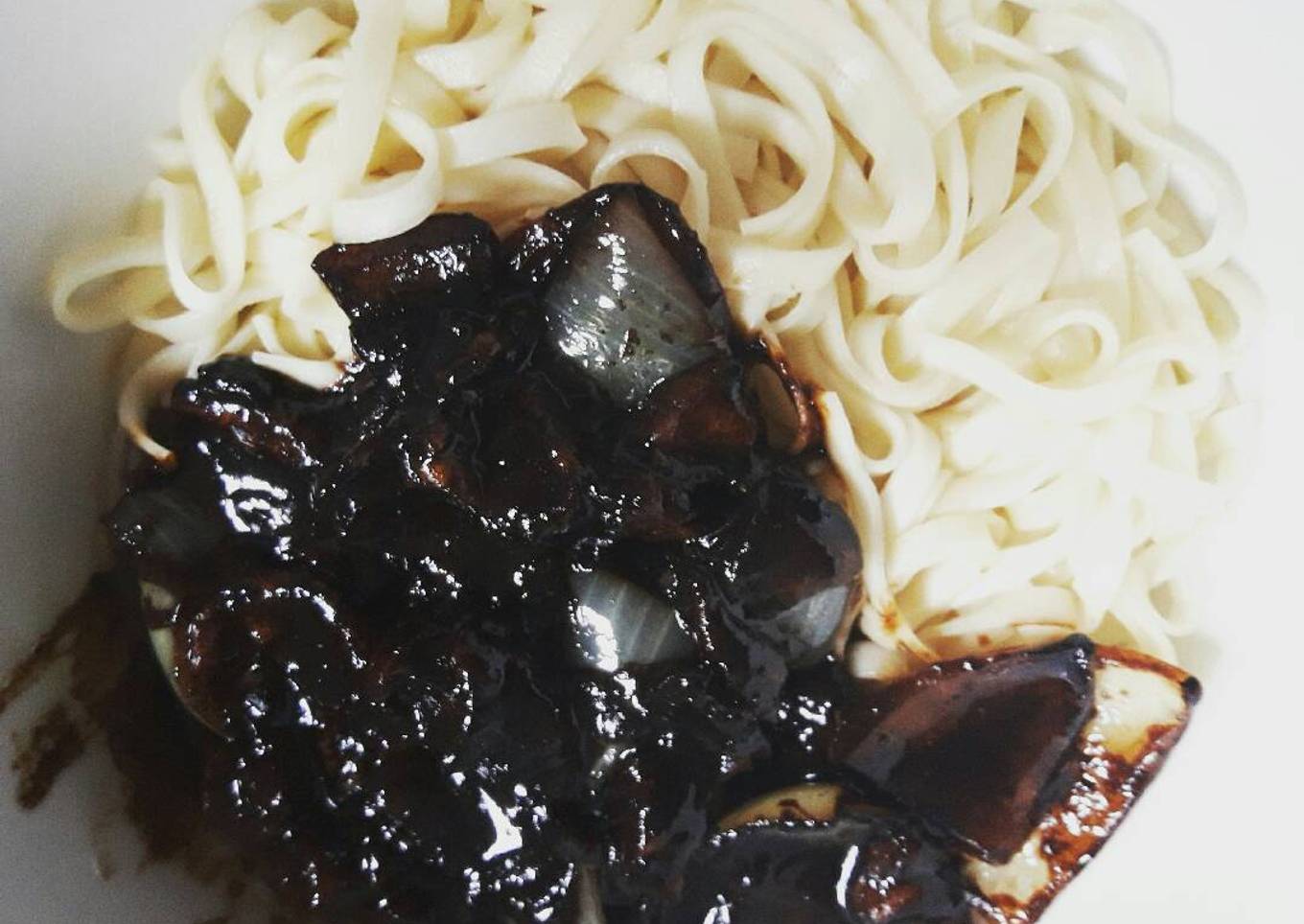 Jajangmyeon 짜장면