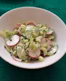 Ensalada cremosa de rábano, pepino y apio