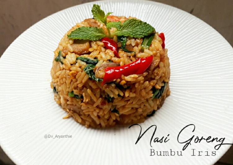 makanan Nasi goreng bumbu iris yang bikin betah