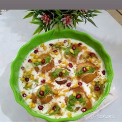 A picture of Dahi Vada.