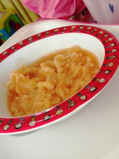 Una foto de Tallarines Zucchini y salsa de tomate natural para bebes