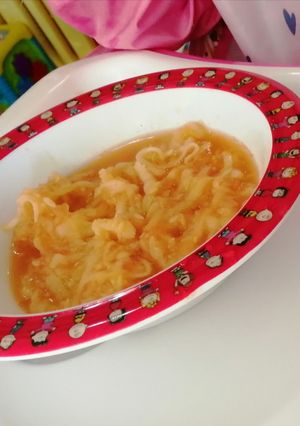 Una foto de Tallarines Zucchini y salsa de tomate natural para bebes