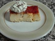Una foto de flan de coco