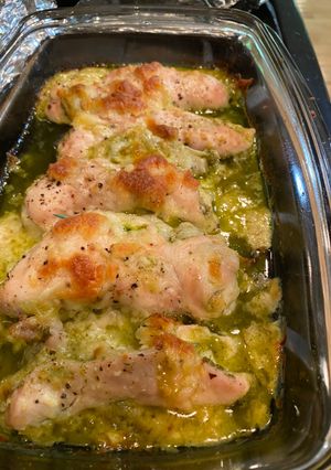 A picture of Pesto mozzarella chicken.