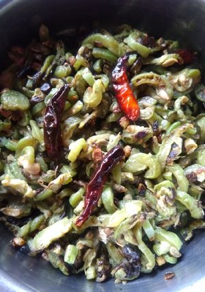 কইডা বা চিচিঙা ভাজি রেসিপির প্রধান ছবি