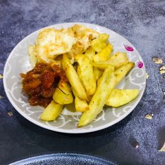 A picture of Fried sweet potatoes.