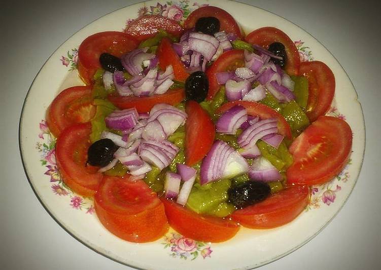 Comment Préparer Des Salade poivron tomate oignon 🍴