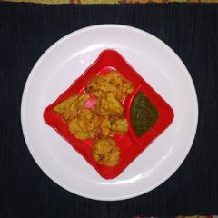 A picture of Cauliflower pakoda.