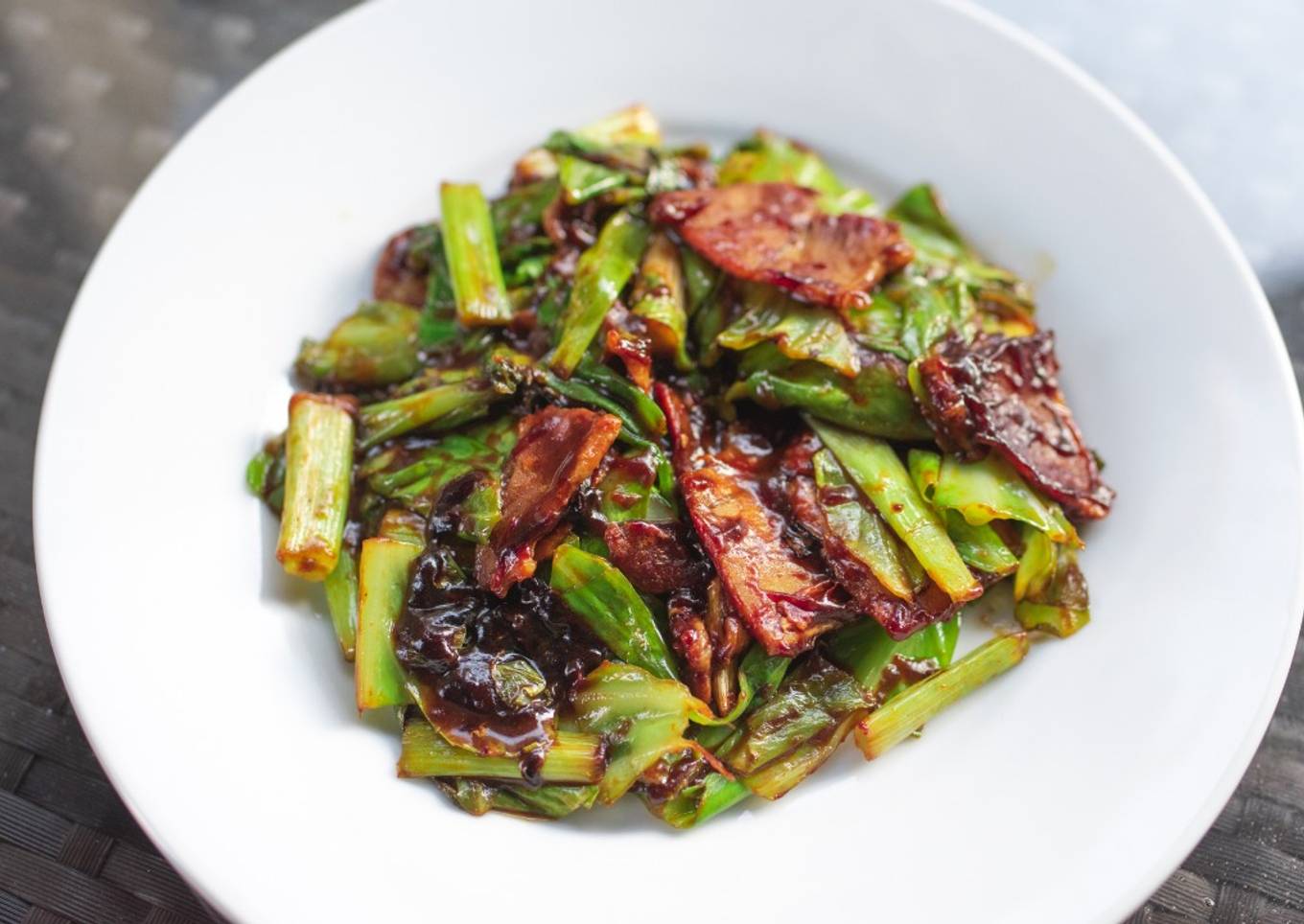 Twice Cooked Pork : Chinese style stir fry vegetable and pork