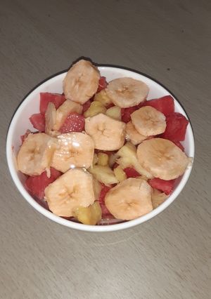 Una foto de Ensalada tri-frutas