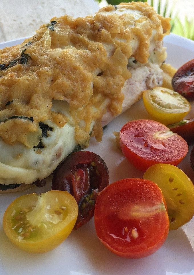 Una foto de Pechuga de pollo rellena