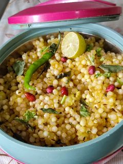 साबूदाना खिचड़ी (Sabudana khichdi recipe in hindi) रेसिपी मुख्य फोटो