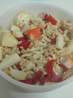 Una foto de Ensalada de estrellitas y patatas para llevar