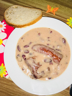 Gyors savanyú bableves recept fotója