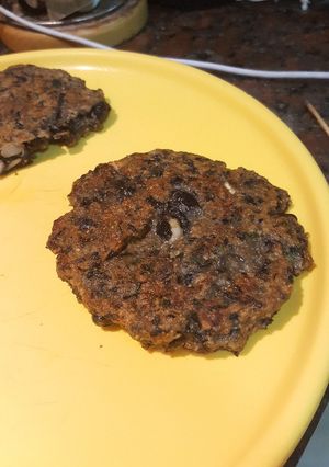 Una foto de Hamburguesa de porotos negros y champignones