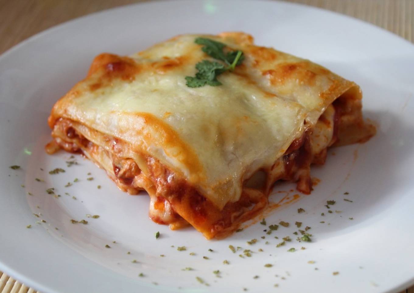 Lasaña con salsa bechamel y boloñesa