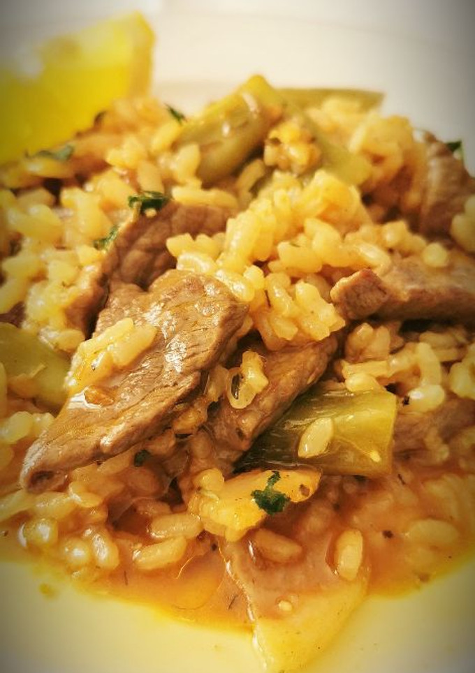 Una foto de Arroz con ternera y verduras