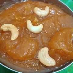 A picture of Sweet potato Moong dal halwa.