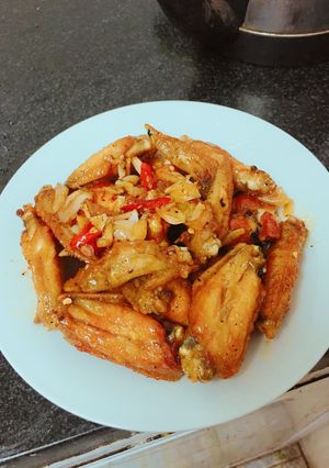 Hình của món Cánh gà chiên nước mắm.