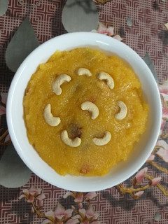 A picture of Suji halwa.